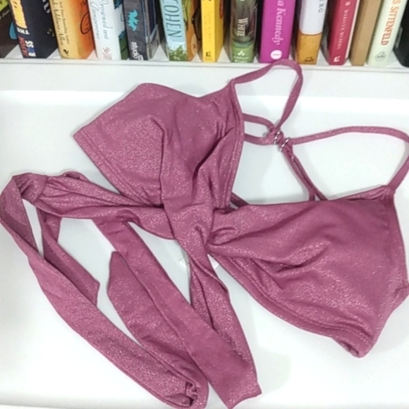 CUPSHE PLUM LUMINSCENT TWISTED WRAP FRONT & HIGH WAIST BIKINI SET SIZE SMALL NWT - Picture 6 of 8